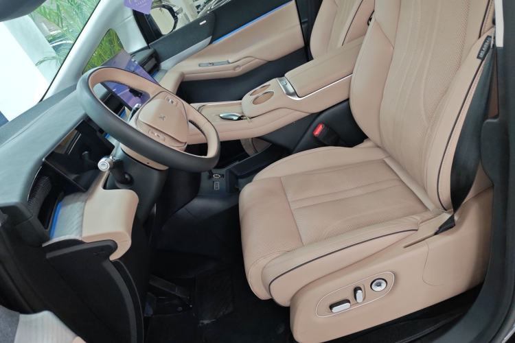 Used XPeng X9 2024 702 Ultra-Long Range Pro
