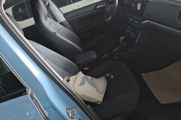 Used Volkswagen Tharu 2025 NewRui 300TSI Prestige Edition
