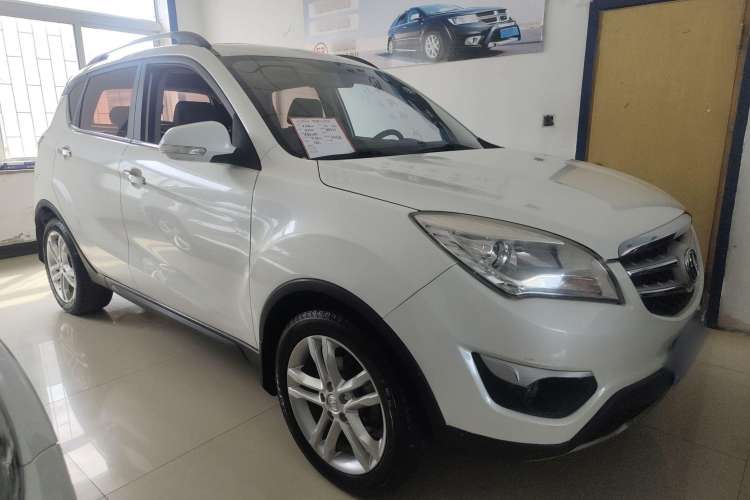 Used Changan CS35 2015 1.6L Automatic Luxury Model China IV Standard
