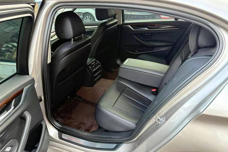 Used BMW 5 Series 2018 525Li Luxury Package
