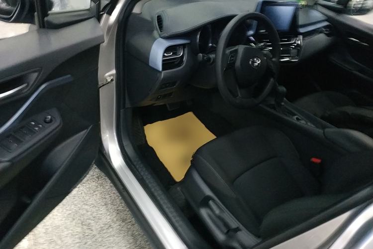 Used Toyota IZOA 2021 2.0L Enjoy Edition
