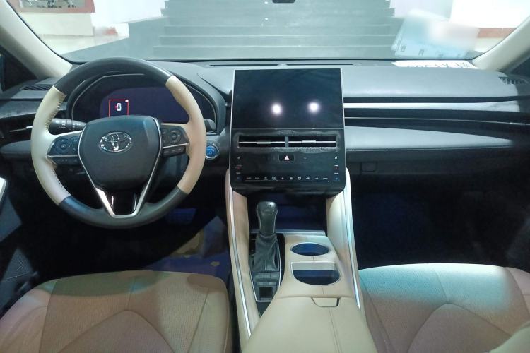 Used Toyota Avalon 2022 Dual-Engine 2.5L XLE Premium Edition
