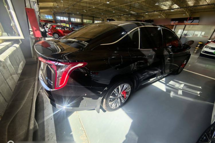 Used Hongqi E-QM5 2024 610 km PLUS
