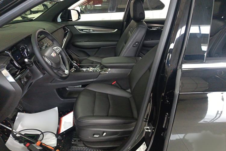 Used Cadillac XT6 2022 2.0T Six-Seater Four-Wheel-Drive Luxury Version
