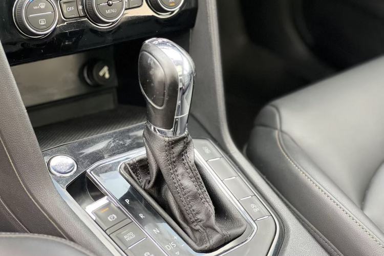 Used Volkswagen Tharu 2019 280TSI Two-Wheel Drive Luxury Version China VI Standard
