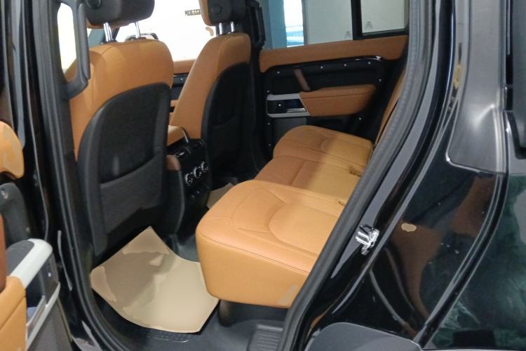 Used Land Rover Defender 2024 110 3.0T P400 Dark Edition
