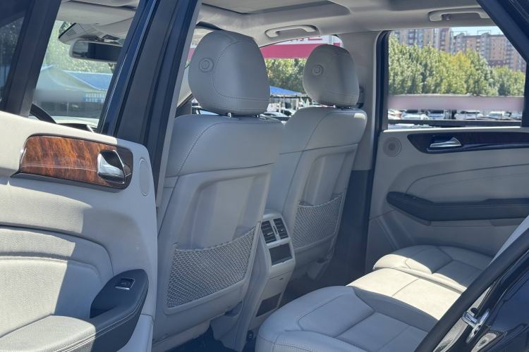 Used Mercedes-Benz M-Class 2014 ML 400 4MATIC Dynamic Model