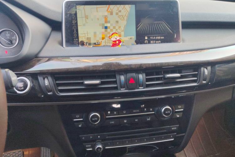 Used BMW X5 2015 xDrive28i
