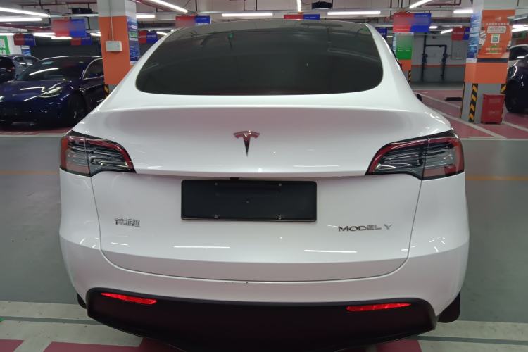 Used Tesla Model Y 2024 Long-Range All-Wheel-Drive Version
