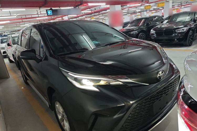 Used Toyota Granvia 2024 2.5L Hybrid Comfort Edition
