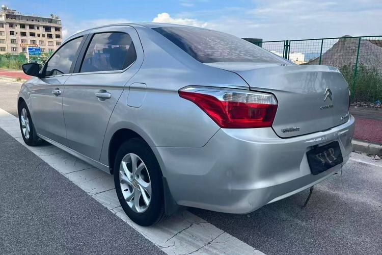 Used Citroen Elysee 2015 Zhishang Edition 1.6L Manual Fashion Model
