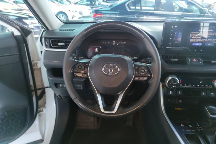 Used Toyota RAV4 2023 2.0L CVT Two-Wheel Drive 20th Anniversary Platinum Edition
