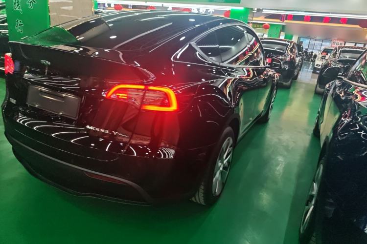 Used Tesla Model Y 2021 Standard Range Rear-Wheel Drive Version