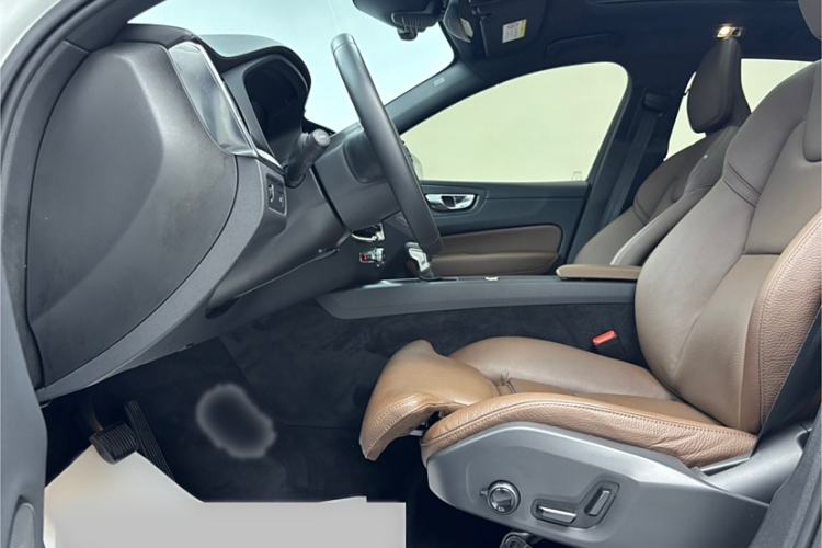 Used Volvo XC60 2021 T5 4x4 Smart Luxury Edition
