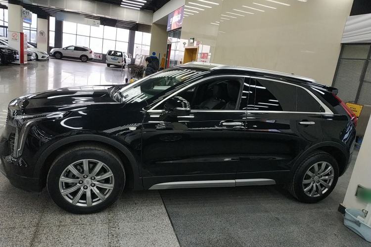 Used Cadillac XT4 2022 28T Two-Wheel Drive Prestige Version
