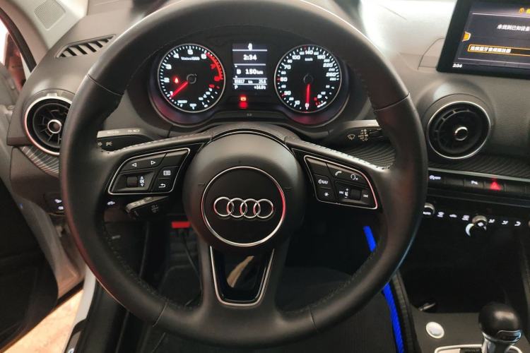 Used Audi Q2L 2020 35 TFSI Fashion Dynamic Model
