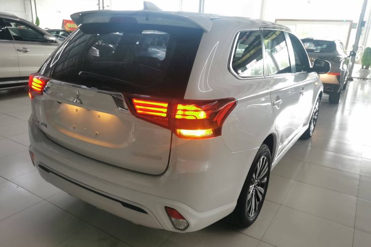 Used Mitsubishi Outlander 2021 Revised Version 2.0L Two-Wheel Drive Comfort Edition 5 Seats