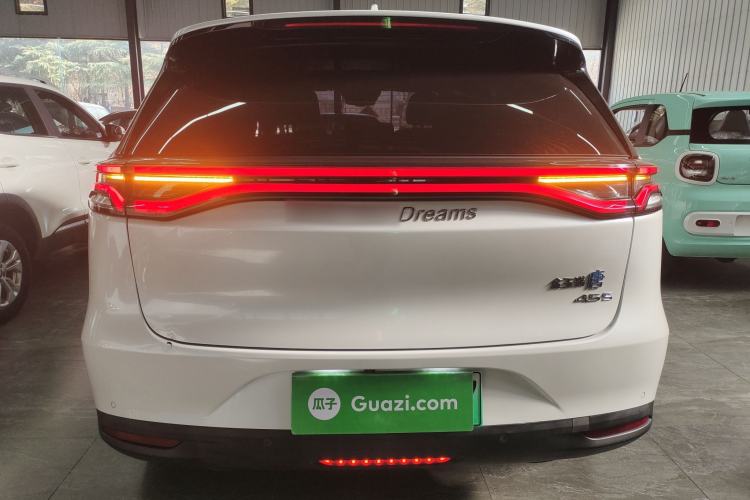 Used BYD Tang New Energy 2018 DM 2.0T All-Wheel Drive Smart Connectivity Luxury Model 7 Seats China V Emission Standard
