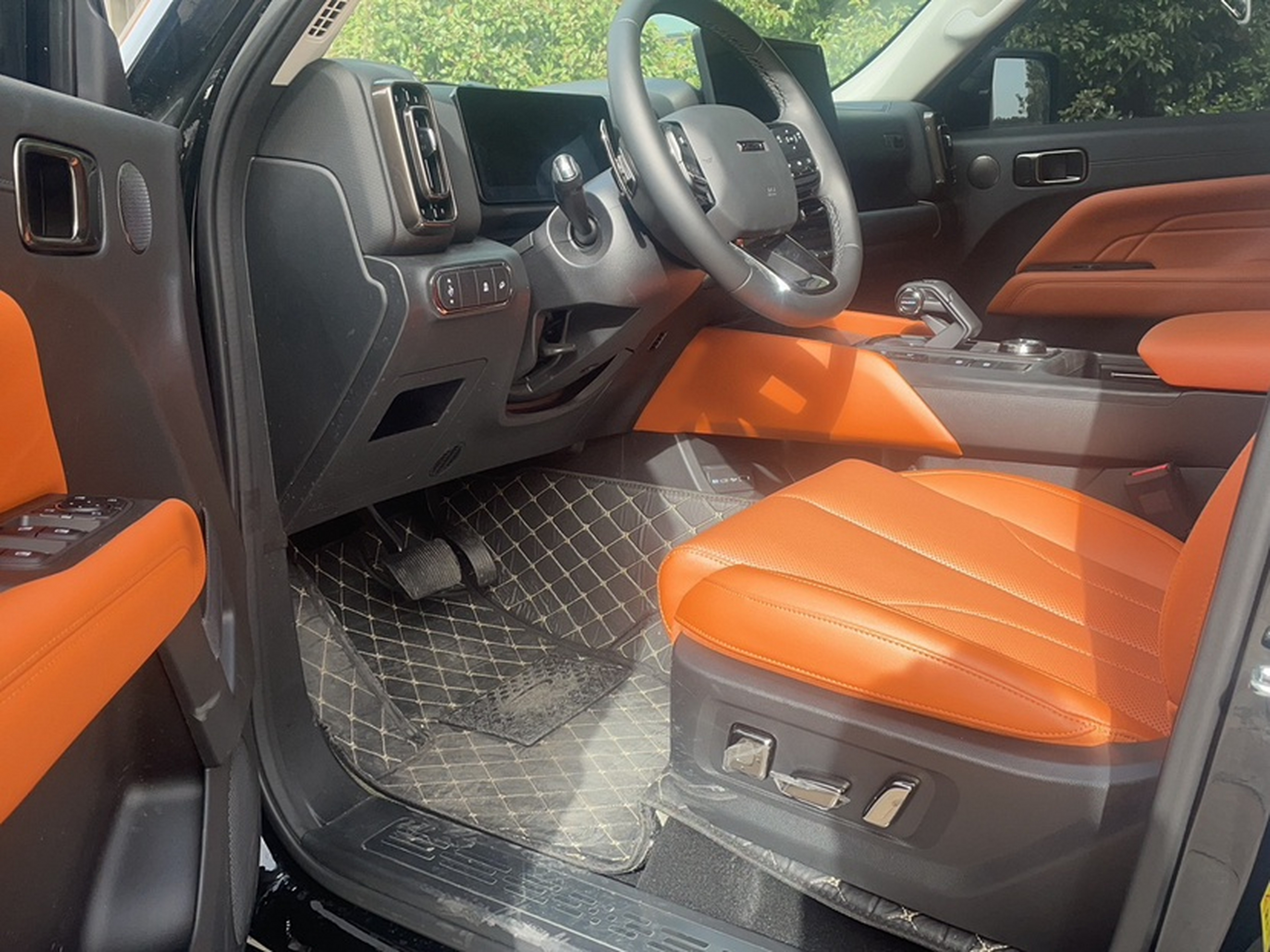 Переднее сиденье в автомобиле