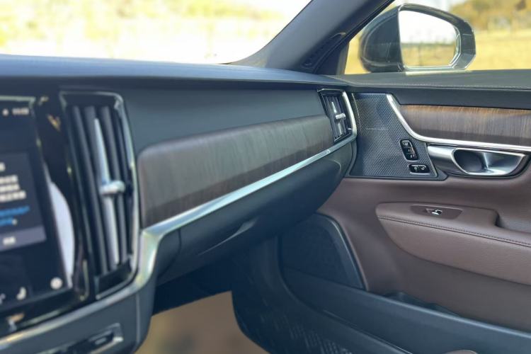 Used Volvo S90 2022 B5 Zhiyuan Luxury Edition
