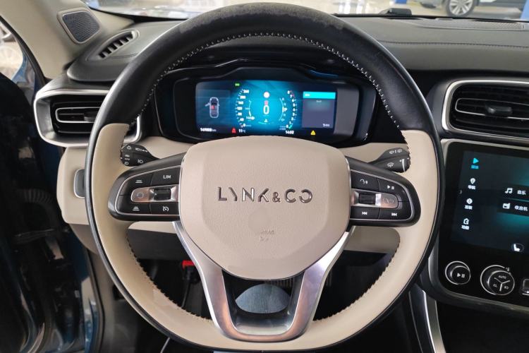 Used Lynk & Co 01 2017 2.0T Two-Wheel Drive Zhaopu Version
