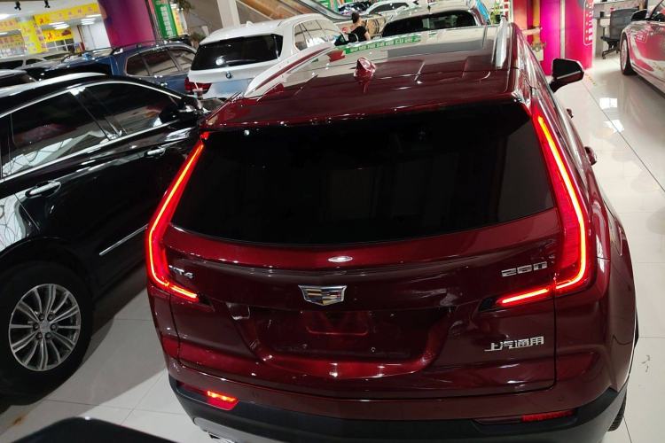 Used Cadillac XT4 2018 28T Two-Wheel Drive Leading Version