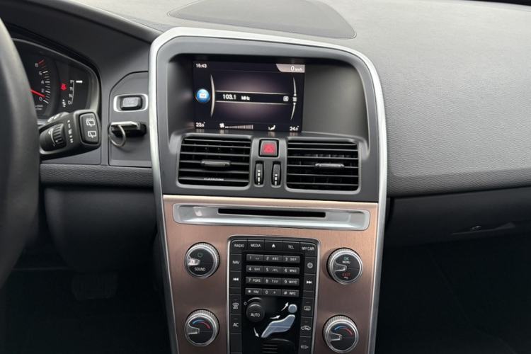 Used Volvo XC60 2017 T5 Smart Upgrade Edition
