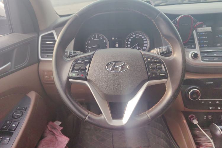 Used Hyundai Tucson 2015 1.6T Dual-Clutch Two-Wheel-Drive Smart Model