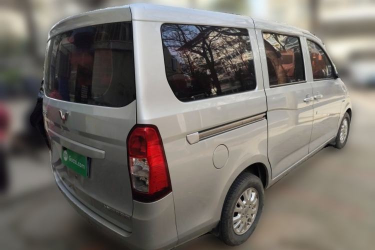 Used Wuling Rongguang V 2016 1.5L Standard Version
