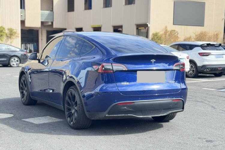 Used Tesla Model Y 2021 Long-Range All-Wheel-Drive Version