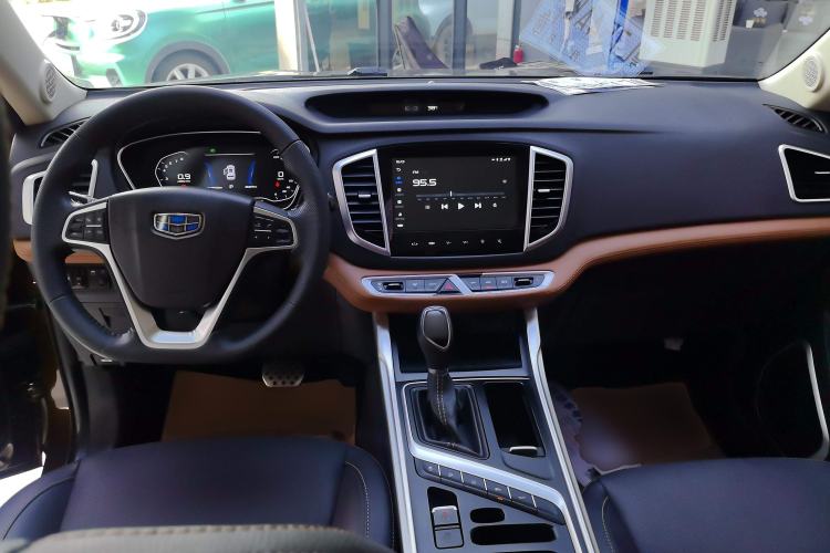 Used Geely Auto Vision X6 2018 1.4T CVT 4G Connected Flagship Edition