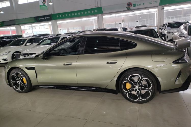 Used  SU7 2024 Rear-Drive Ultra-Long Range Advanced Pro-Level Intelligent Driving Version
