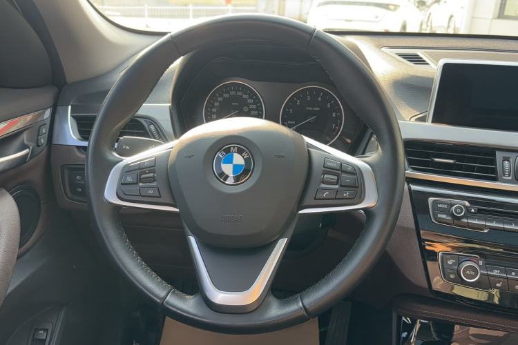 Used BMW X1 2016 xDrive20Li Luxury Model
