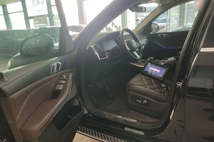 Used BMW X5 2022 xDrive 30Li M Sport Package