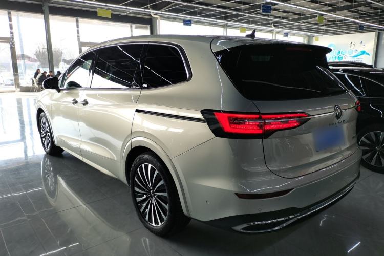 Used Volkswagen Viloran 2020 380TSI Prestige Edition
