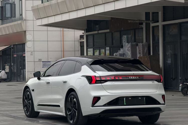 Used Zeekr 001 2024 WE Edition 100 kWh Rear-Drive
