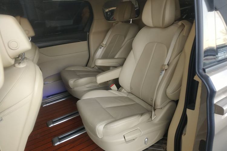 Used Buick GL8 2023 ES Lu Zun Deluxe Model
