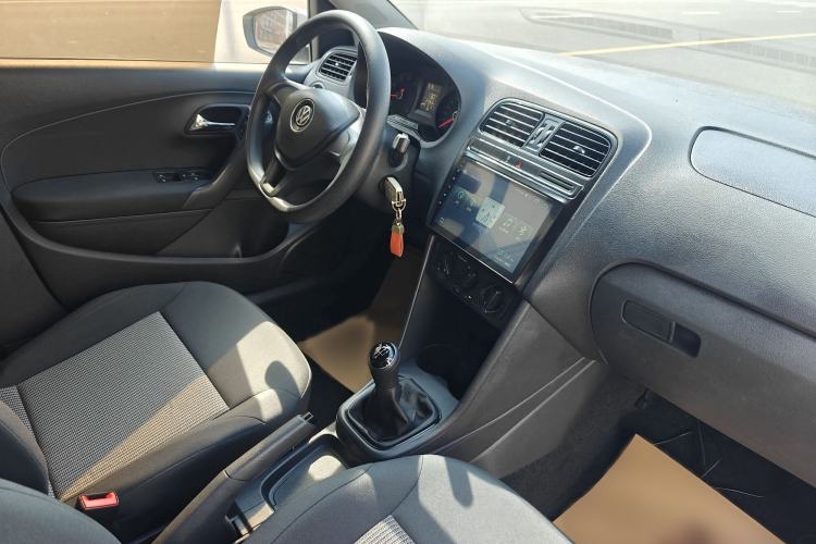 Used Volkswagen Polo 2016 1.4L Manual Fashion Model