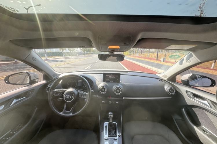 Used Audi A3 2020 Restyled Sportback 35 TFSI Entry-Level China VI Emission Standard
