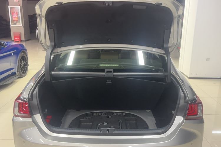 Used Lexus ES 2022 200 Excellence Edition
