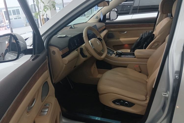 Used Hima AITO M7 2024 1.5T Rear-Drive Plus Version 6 Seats
