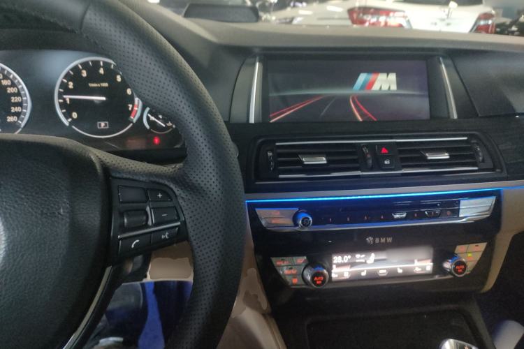 Used BMW 5 Series 2014 525Li Luxury Design Package
