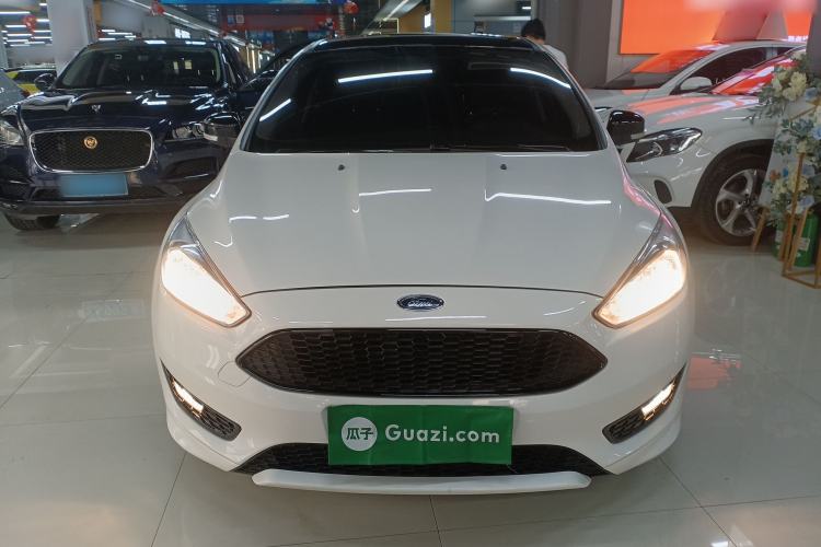 Used Ford Focus 2017 1.5T CTCC White and Black Limited Edition

