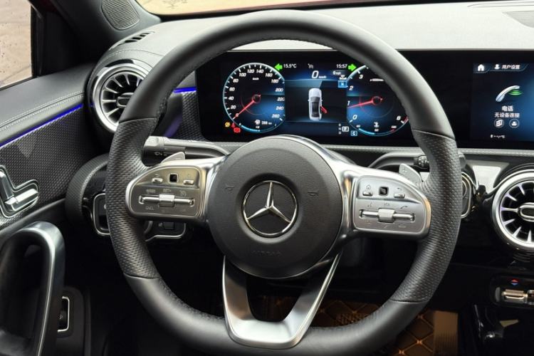 Used Mercedes-Benz A-Class 2022 Revised Version A 200 L Sport Sedan Fashionable Style
