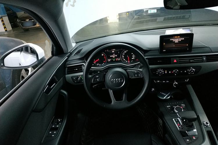 Used Audi A4L 2019 40 TFSI Ambition China VI
