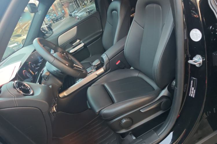 Used Mercedes-Benz GLB 2022 Second Facelift GLB 200 Fashion Edition
