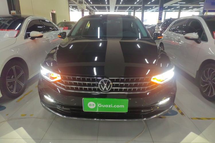 Used Volkswagen Magotan 2023 2 Million Units Limited Edition 330TSI DSG Leading Version
