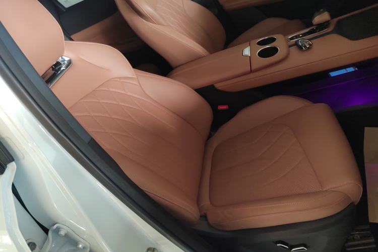 Used Changan UNI-Z New Energy 2024 Blue Whale Smart Electric iDD 125km Excellence Model
