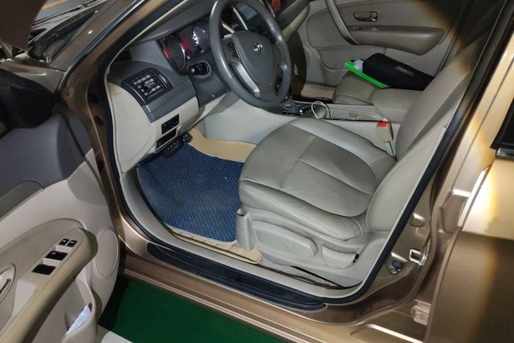 Used Dongfeng Aeolus A60 2012 1.6L Automatic Prestige Edition
