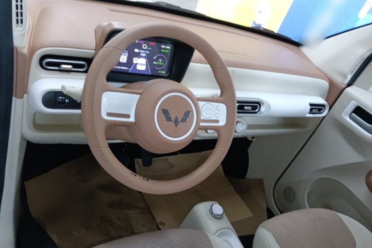 Used Wuling Hongguang MINIEV 2024 3rd Generation 215km Youth Edition
